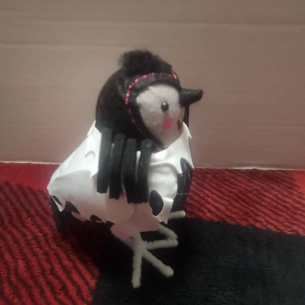 Target Hyde & Eek! Featherly Friends Bird Skitter Halloween 2024 New With Tags